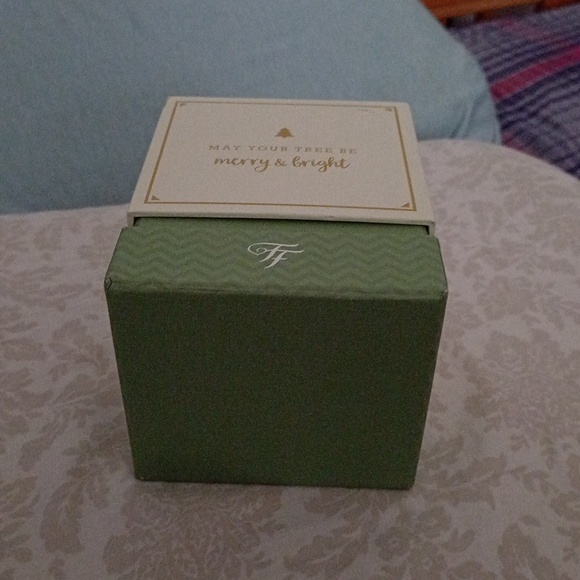 Ornament - Picture 11 of 11